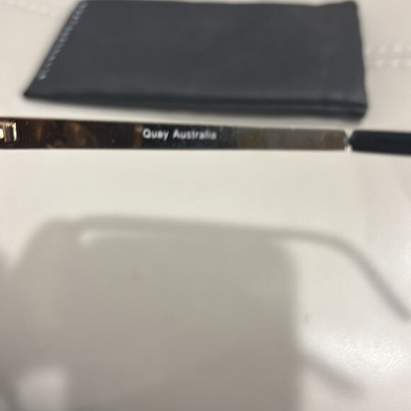 Quay Sorry Not Sorry sunglasses - Picture 3 of 4